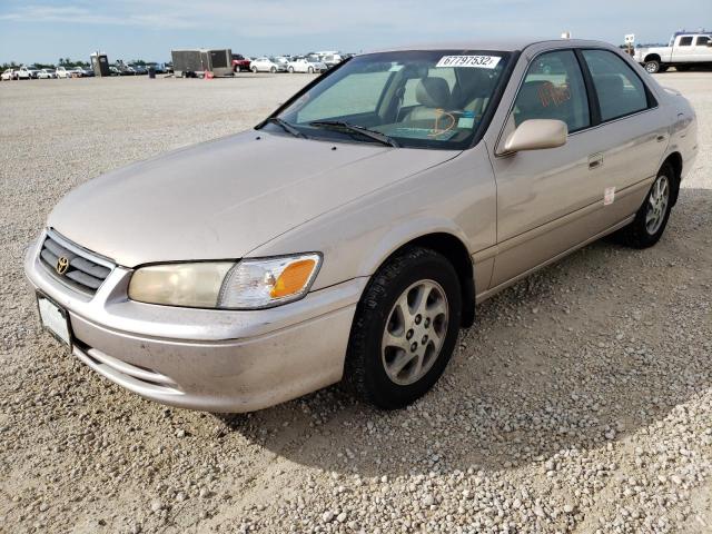 TOYOTA CAMRY LE 2000 with VIN 4T1BF22K7YU112151 - Photo from auction