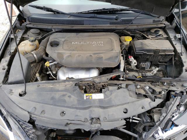 Photo 11 from auction – 2016 CHRYSLER 200 LIMITE with VIN 1C3CCCAB9GN176598