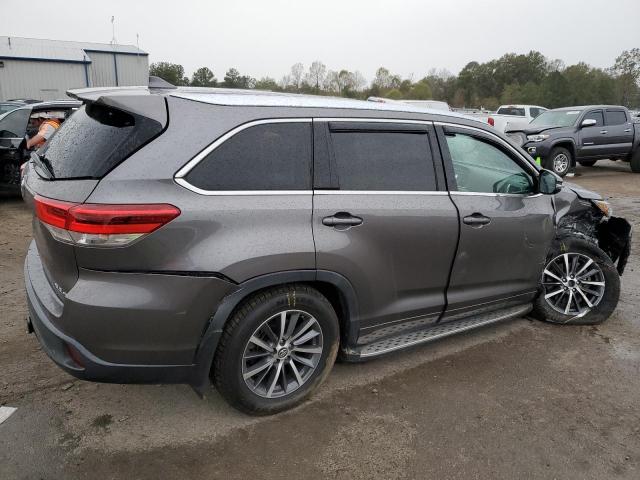 Zdjęcie 3 z aukcji – 2018 TOYOTA HIGHLANDER z VIN 5TDJZRFH1JS543593