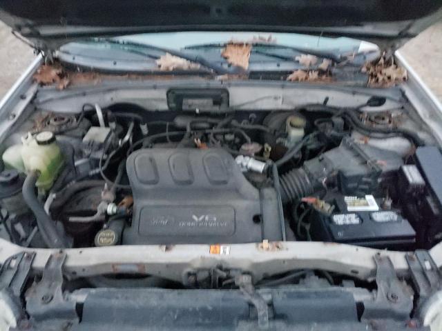 Photo 12 from auction – 2002 FORD UK with VIN 1FMYU04132KA16402