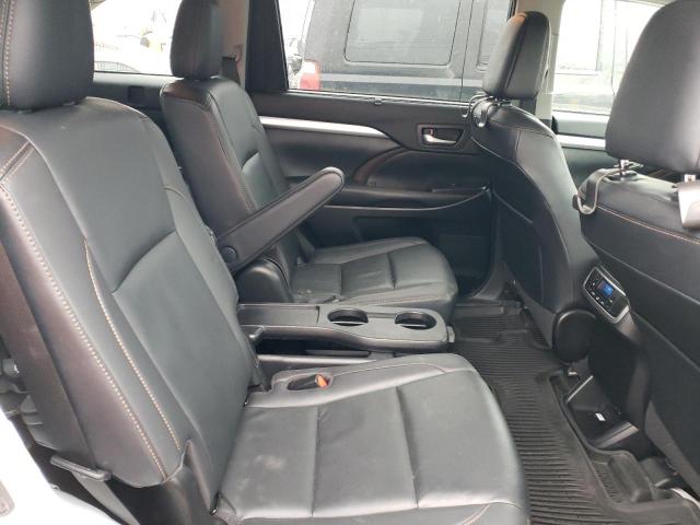 Photo 11 from auction – 2019 TOYOTA HIGHLANDER with VIN 5TDJZRFH7KS573733