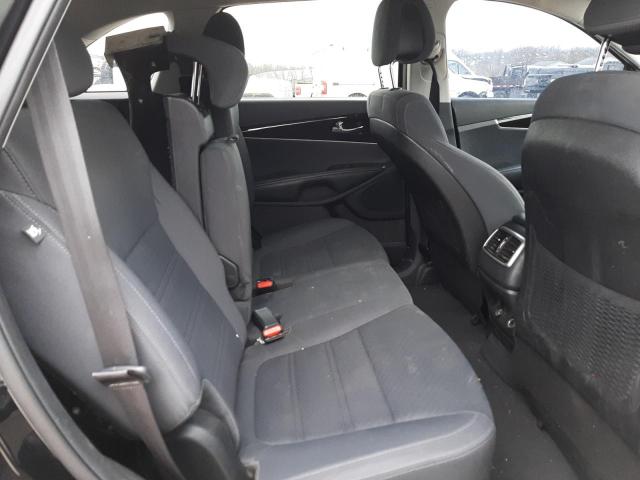 Photo 11 from auction – 2016 KIA SORENTO LX with VIN 5XYPG4A37GG061201