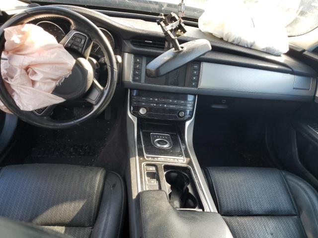 Photo 8 from auction – 2017 JAGUAR XF PRESTIG with VIN SAJBK4BVXHCY44657