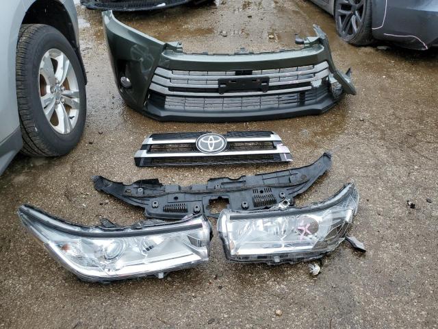 Photo 13 from auction – 2019 TOYOTA HIGHLANDER with VIN 5TDJZRFH4KS745460
