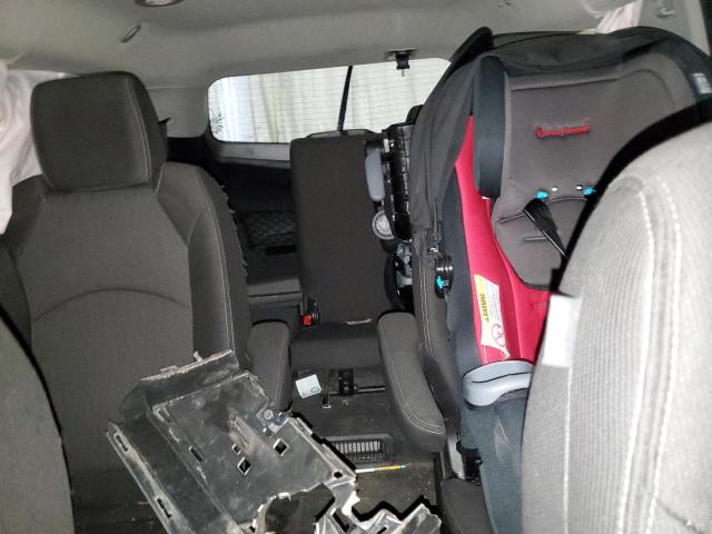 Photo 10 from auction – 2016 CHEVROLET TRAVERSE L with VIN 1GNKVGKD4GJ180680