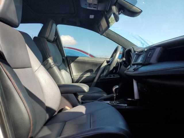 Photo 5 from auction – 2018 TOYOTA RAV4 SE with VIN 2T3NFREV1JW454218