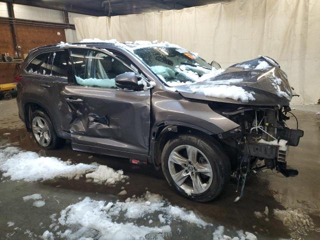 TOYOTA HIGHLANDER 2019 with VIN 5TDDZRFHXKS939942 - Photo from auction