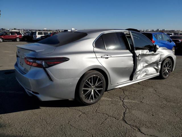 Photo 3 from auction – 2022 TOYOTA CAMRY SE with VIN 4T1T11AK7NU659964