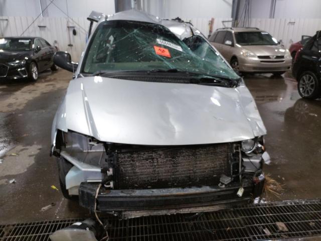 Photo 5 from auction – 2005 CHRYSLER TOWN & COU with VIN 2C4GP54L85R250241