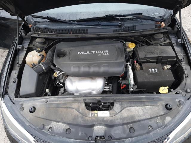 Photo 11 from auction – 2015 CHRYSLER 200 LIMITE with VIN 1C3CCCAB5FN646897
