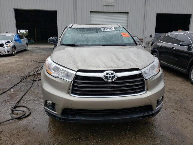 Photo 5 from auction – 2016 TOYOTA HIGHLANDER with VIN 5TDKKRFH4GS182359