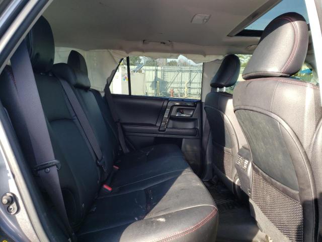Photo 11 from auction – 2018 TOYOTA 4RUNNER SR with VIN JTEBU5JR8J5506540