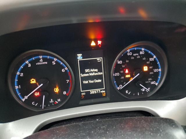 Photo 9 from auction – 2018 TOYOTA RAV4 LE with VIN 2T3BFREV6JW754906