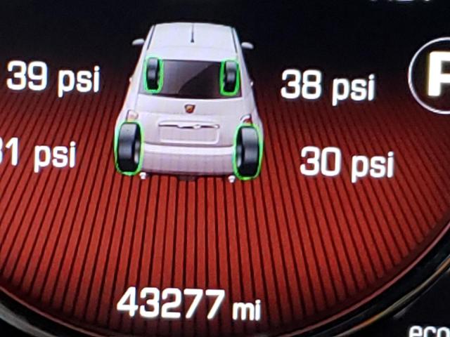 Photo 9 from auction – 2015 FIAT 500 ABARTH with VIN 3C3CFFFH8FT689894
