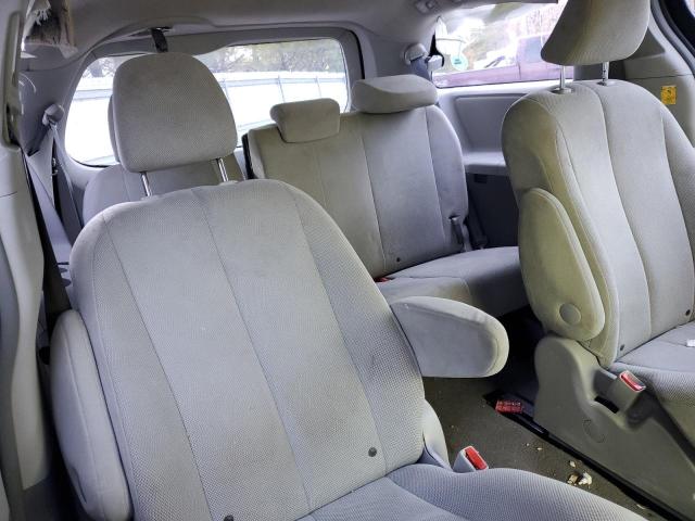 Photo 11 from auction – 2011 TOYOTA SIENNA with VIN 5TDZK3DC8BS018561