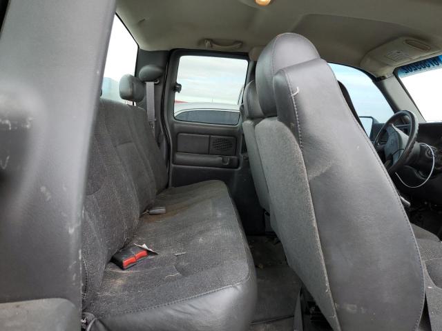 Photo 10 from auction – 2004 CHEVROLET SILVERADO with VIN 1GCEC19TX4E155261