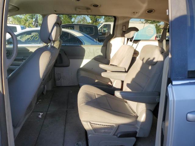 Photo 11 from auction – 2010 CHRYSLER TOWN & COU with VIN 2A4RR4DE6AR368730