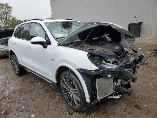 Photo 4 from auction – 2017 PORSCHE CAYENNE SE with VIN WP1AE2A22HLA74191