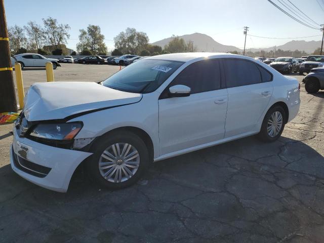 VOLKSWAGEN PASSAT S 2014 with VIN 1VWAT7A33EC040105 - Photo from auction