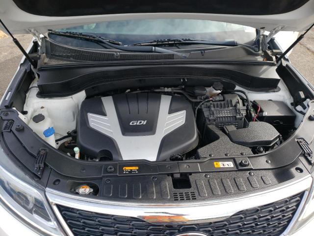 Photo 12 from auction – 2015 KIA SORENTO LX with VIN 5XYKT4A75FG639965