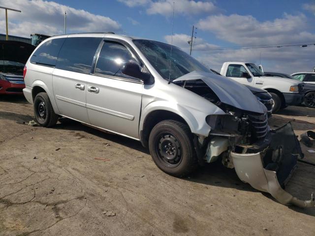Photo 4 from auction – 2005 CHRYSLER TOWN & COU with VIN 2C4GP44R95R375697