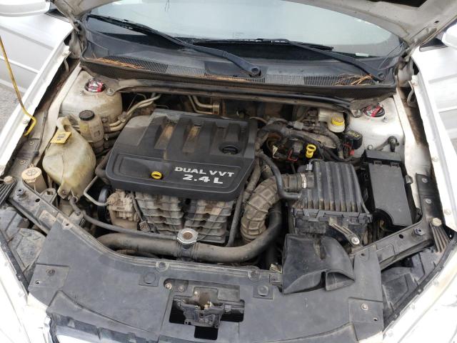 Photo 11 from auction – 2012 CHRYSLER 200 LX with VIN 1C3CCBAB6CN201834