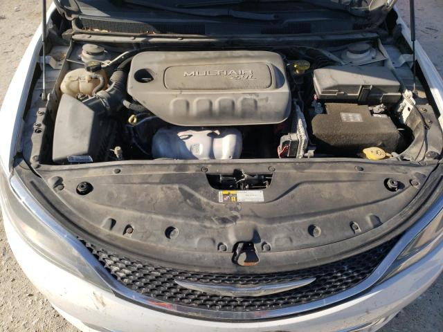 Photo 11 from auction – 2015 CHRYSLER 200 LIMITE with VIN 1C3CCCAB0FN715415