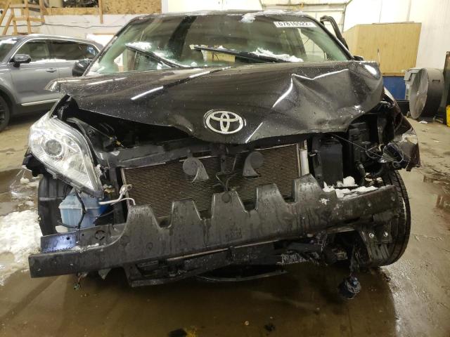 Photo 5 from auction – 2015 TOYOTA SIENNA XLE with VIN 5TDYK3DC4FS656002