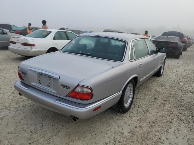 Photo 3 from auction – 2000 JAGUAR VANDENPLAS with VIN SAJDA24C8YLF13526