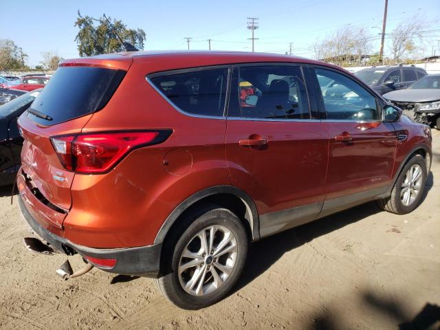 Photo 3 from auction – 2019 FORD ESCAPE SE with VIN 1FMCU9GD9KUB54406