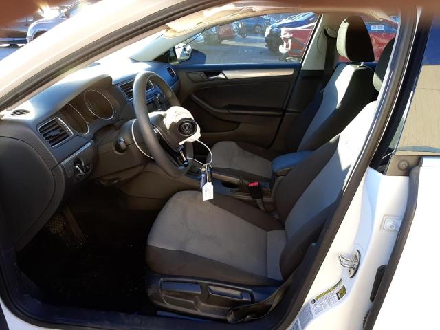 Photo 7 from auction – 2017 VOLKSWAGEN JETTA S with VIN 3VW2B7AJ8HM375126