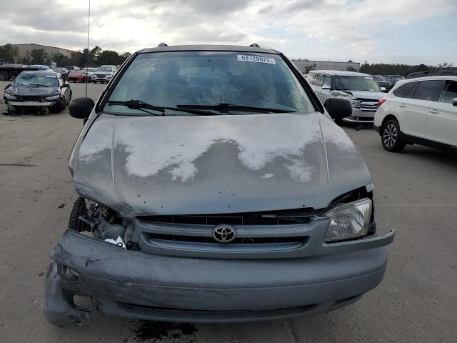 Photo 5 from auction – 2000 TOYOTA SIENNA LE with VIN 4T3ZF13C9YU241516