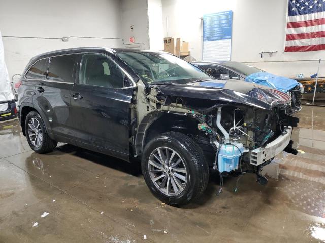 Photo 4 from auction – 2017 TOYOTA HIGHLANDER with VIN 5TDJZRFH2HS518809
