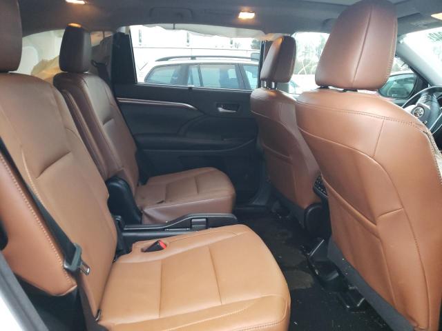 Photo 11 from auction – 2018 TOYOTA HIGHLANDER with VIN 5TDDZRFH4JS837146