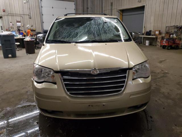 Photo 5 from auction – 2010 CHRYSLER TOWN & COU with VIN 2A4RR5D19AR452074