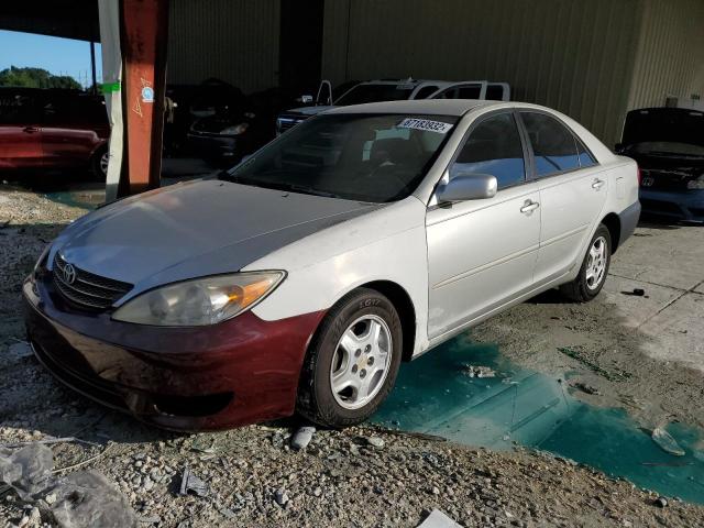 TOYOTA CAMRY LE 2003 with VIN 4T1BF32K13U048445 - Photo from auction