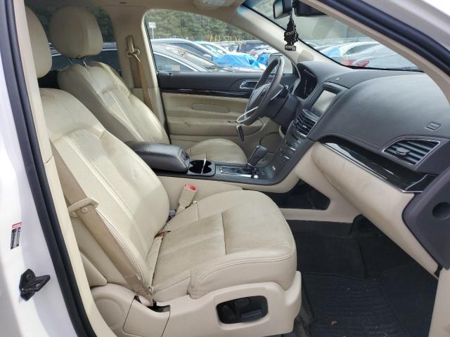 Photo 5 from auction – 2015 LINCOLN MKT with VIN 2LMHJ5AT9FBL04201