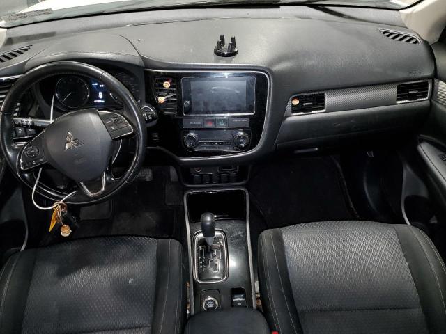 Photo 8 from auction – 2018 MITSUBISHI OUTLANDER with VIN JA4AZ3A35JZ005271