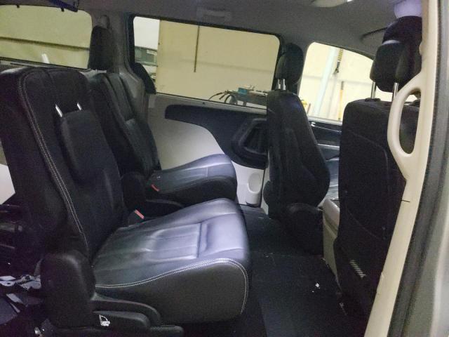 Photo 11 from auction – 2014 CHRYSLER TOWN & COU with VIN 2C4RC1BG9ER336581