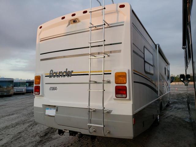 Photo 4 from auction – 2004 FLEETWOOD BOUNDER with VIN 5B4MP67G533375815