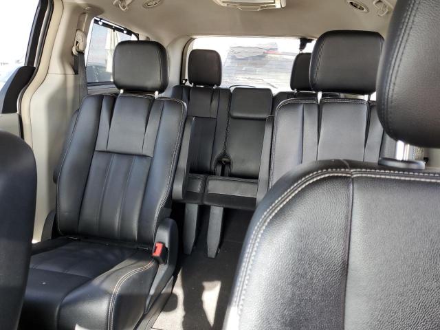 Photo 10 from auction – 2015 CHRYSLER TOWN & COU with VIN 2C4RC1BG0FR521684
