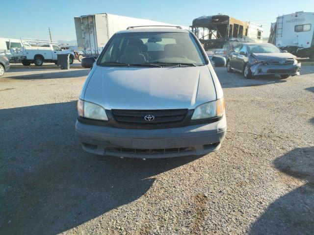 Photo 5 from auction – 2002 TOYOTA SIENNA LE with VIN 4T3ZF13C92U473203
