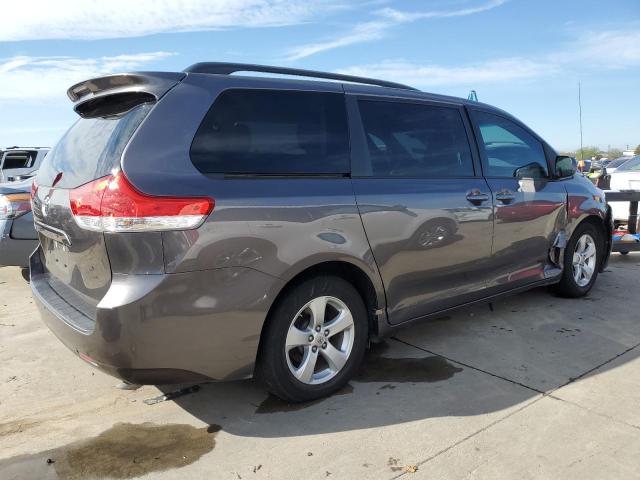 Photo 3 from auction – 2013 TOYOTA SIENNA LE with VIN 5TDKK3DC3DS316388
