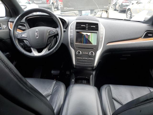 Photo 8 from auction – 2019 LINCOLN MKC RESERV with VIN 5LMCJ3C99KUL48843