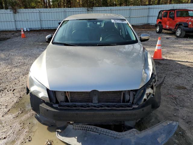 Photo 5 from auction – 2014 VOLKSWAGEN PASSAT S with VIN 1VWAP7A3XEC018400