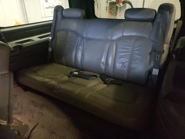Photo 10 from auction – 2000 CHEVROLET SUBURBAN K with VIN 3GNFK16T6YG182779