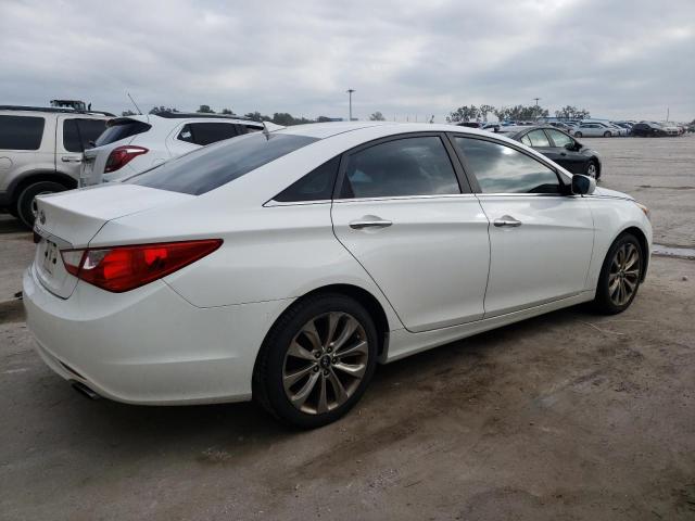 Photo 3 from auction – 2013 HYUNDAI SONATA SE with VIN 5NPEC4AC1DH509021