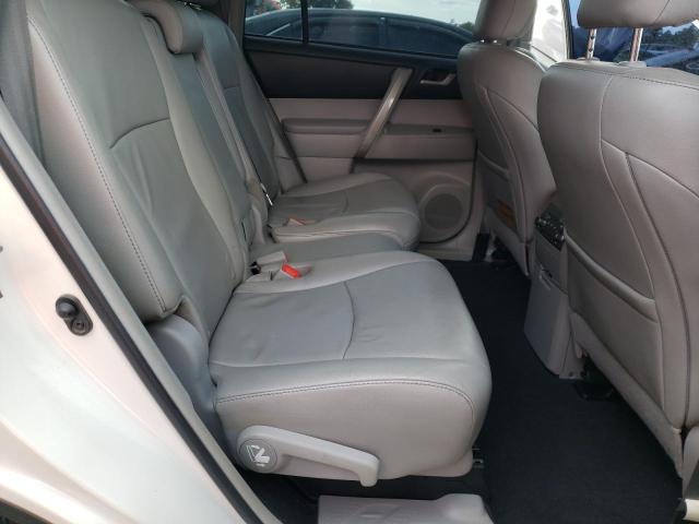 Photo 11 from auction – 2012 TOYOTA HIGHLANDER with VIN 5TDBK3EH5CS095921
