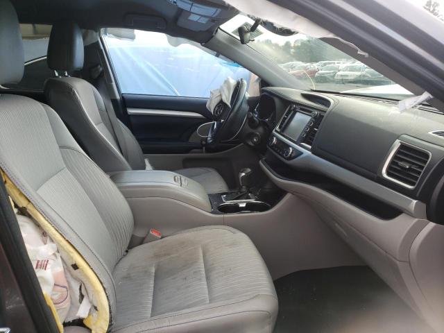 Photo 5 from auction – 2018 TOYOTA HIGHLANDER with VIN 5TDBZRFH5JS818273