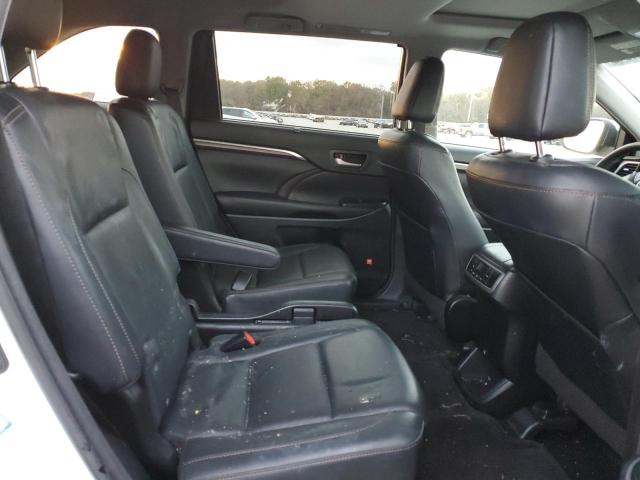 Photo 11 from auction – 2016 TOYOTA HIGHLANDER with VIN 5TDYKRFH2GS172262